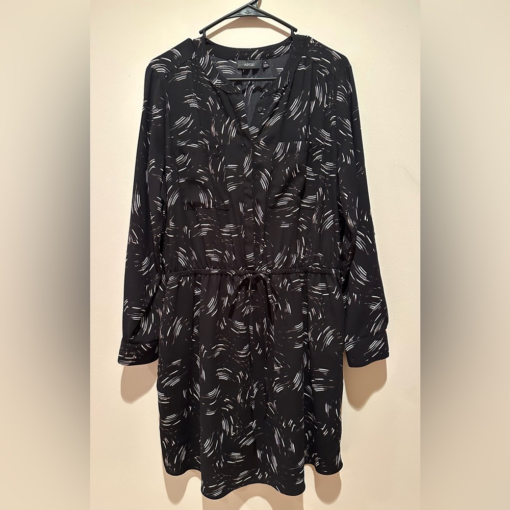 Apt. 9 size 16 Black and White Patterned Long/mid Sleeve Dress